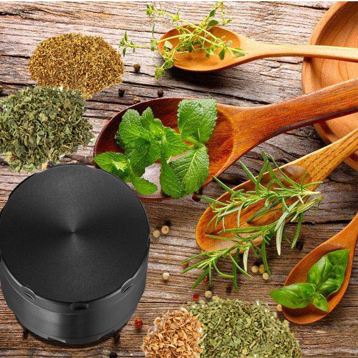 iLC Grinder 4-teilig Ø 50 mm – Robuste Kräutermühle aus Zinklegierung mit Pollensieb & Scraper für Hanf, Cannabis & Gewürze (Schwarz)